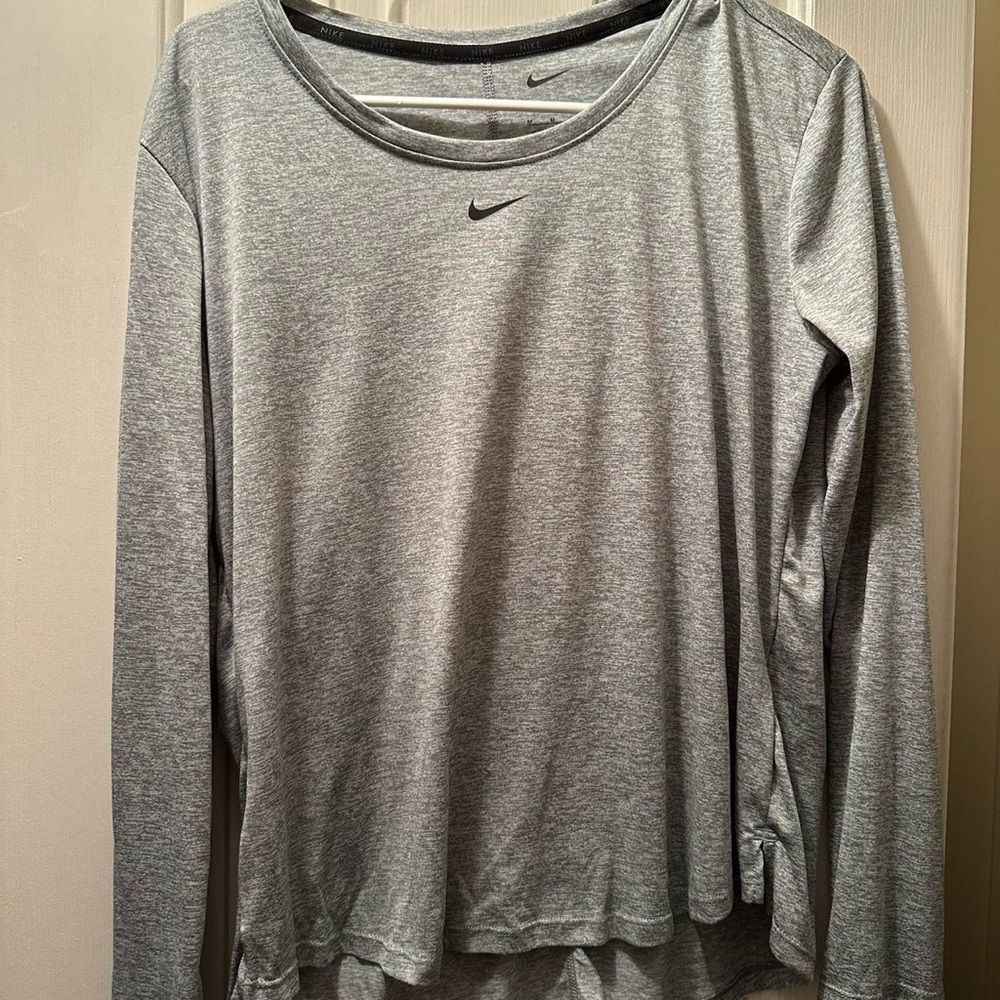 Nike Women's Heather Gray Long Sleeve Tee